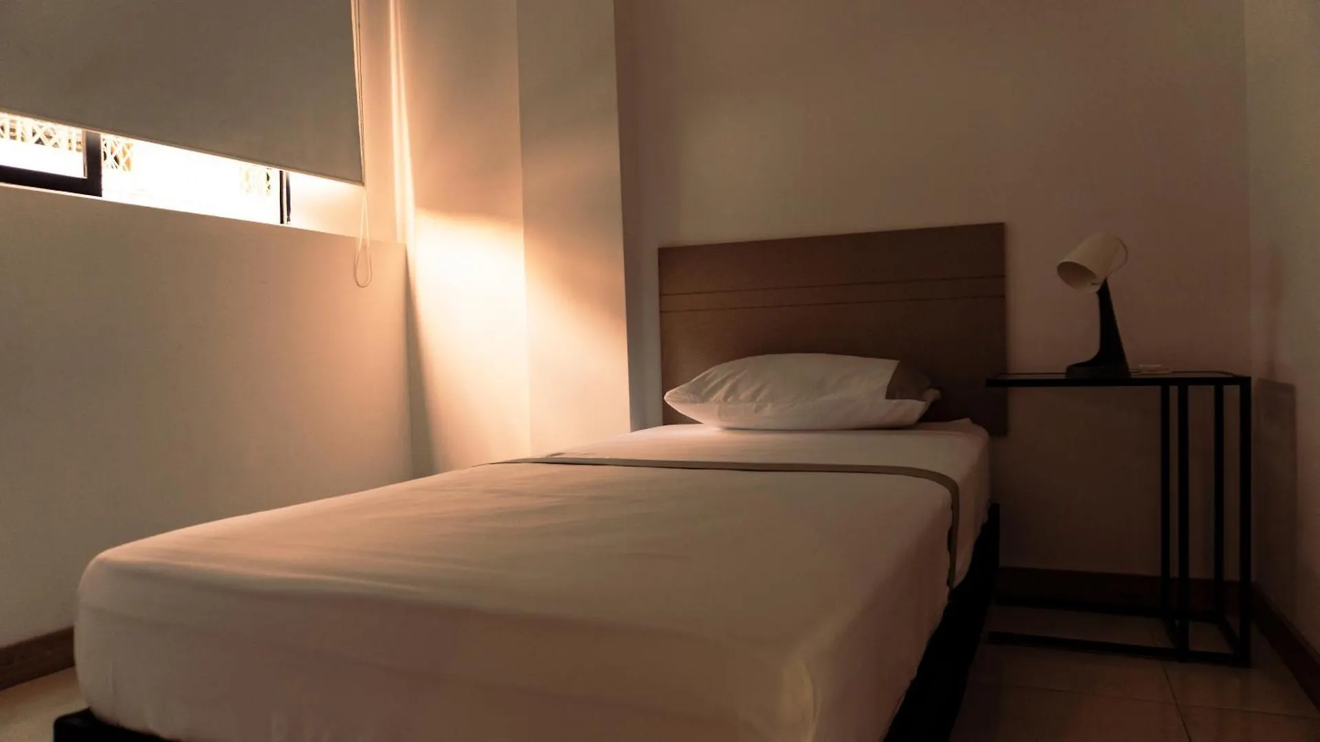 Aparthotel Apartasuites Isabel Cali